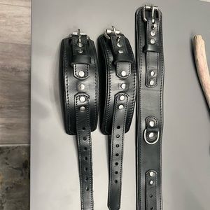 Strict leather collar and cuffs